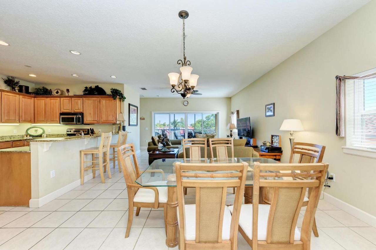 Bradenton Club Bliss-3 Bedroom-2 Bathroom Condo-2 Pools-hottub-private Access * Bradenton Beach