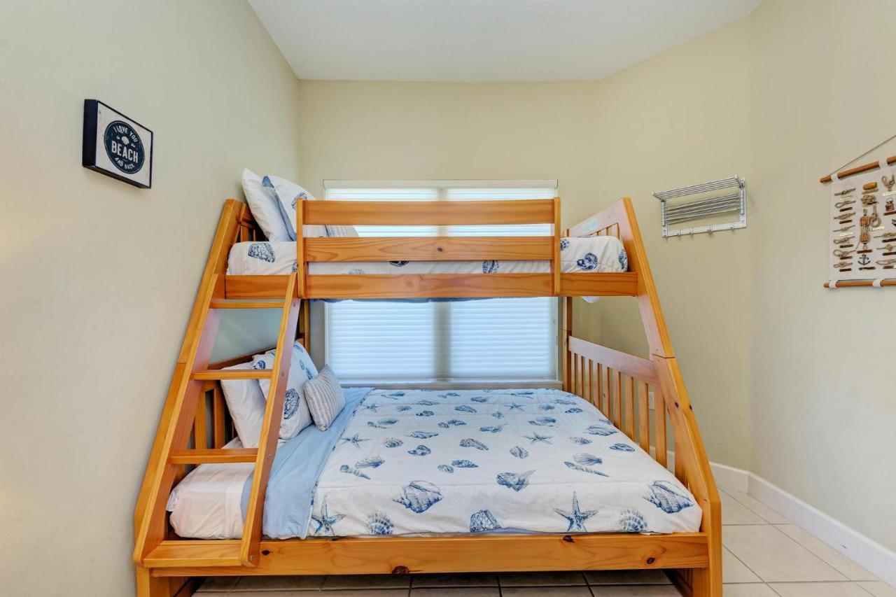 Bradenton Club Bliss-3 Bedroom-2 Bathroom Condo-2 Pools-hottub-private Access *